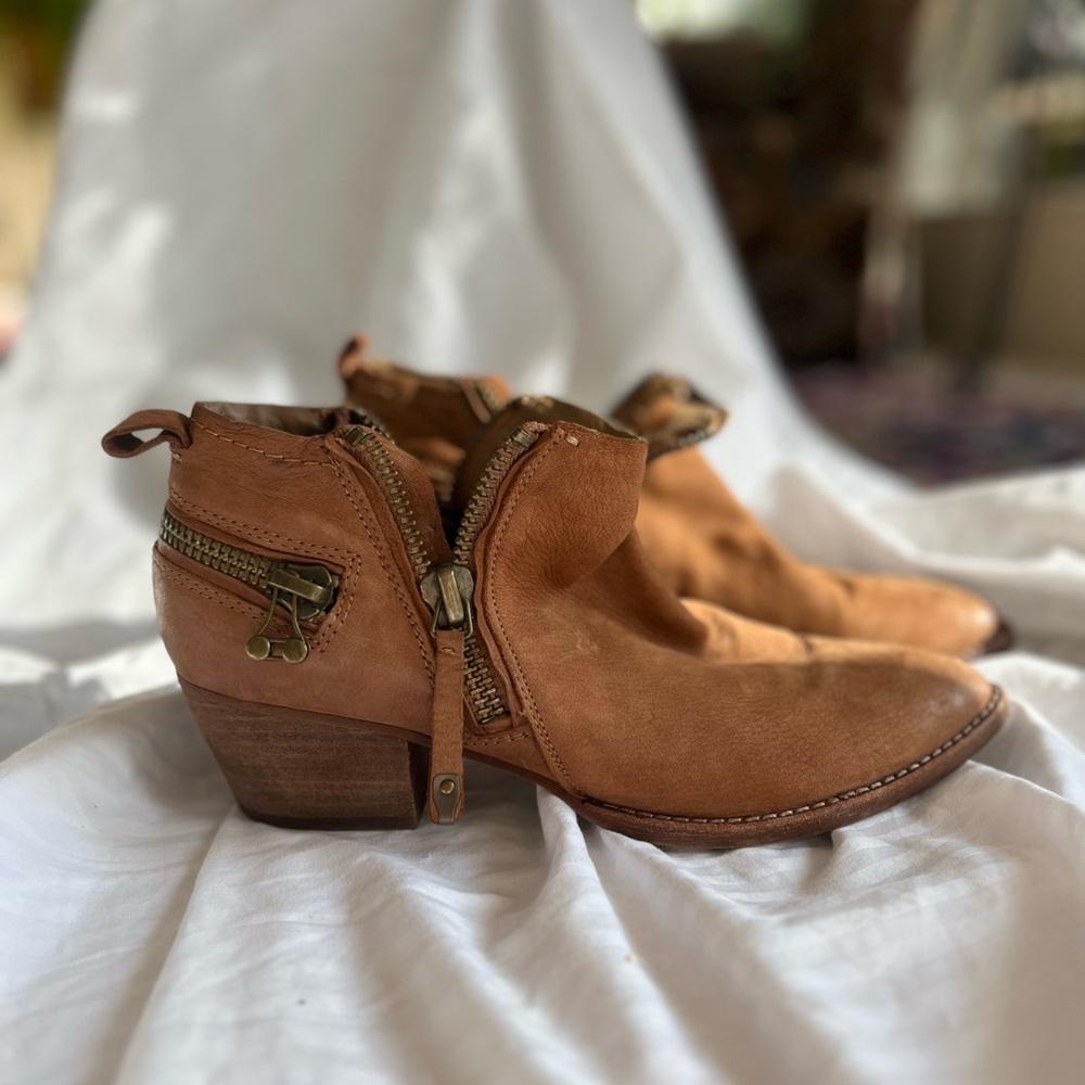 Dolce Vita Women’s Ankle Boots, Tan with 2.5” heel and side zippers